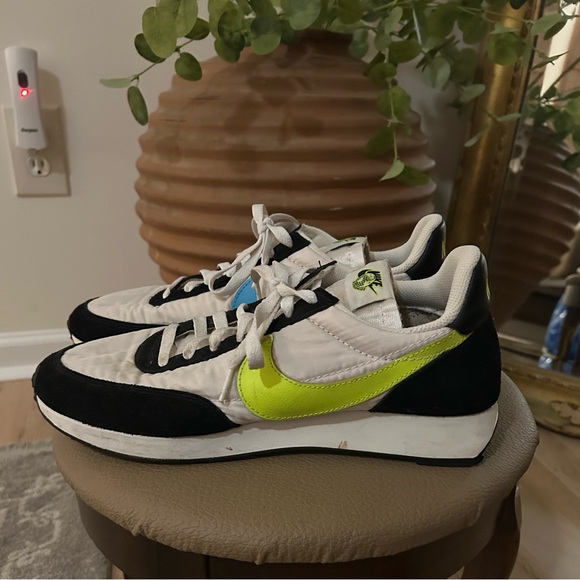 Nike Black and Lime Green Retro Sneakers - Picture 1 of 6